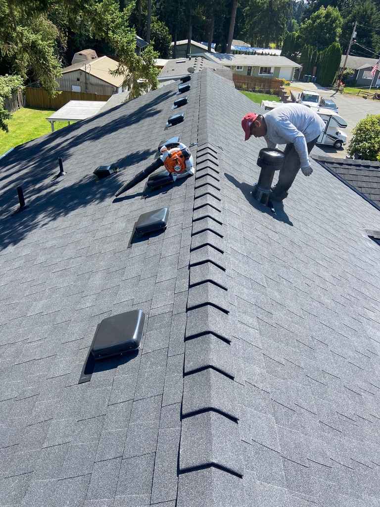 trusted roofing contractor in Shoreline, WA
